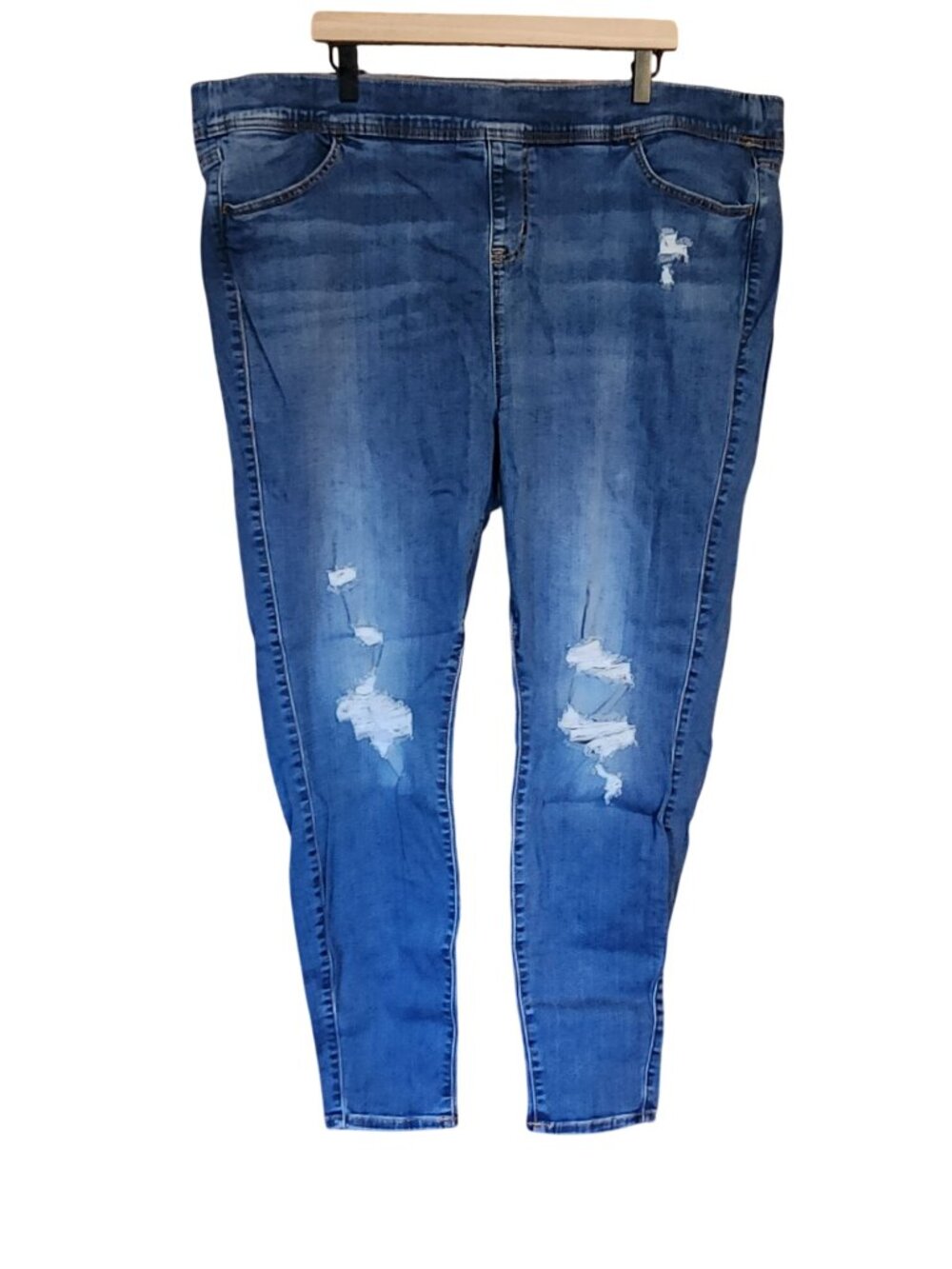 Torrid Feel the Fit Lean Jean Womens size 4X TALL Distressed Skinny